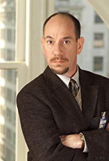 How tall is Miguel Ferrer?